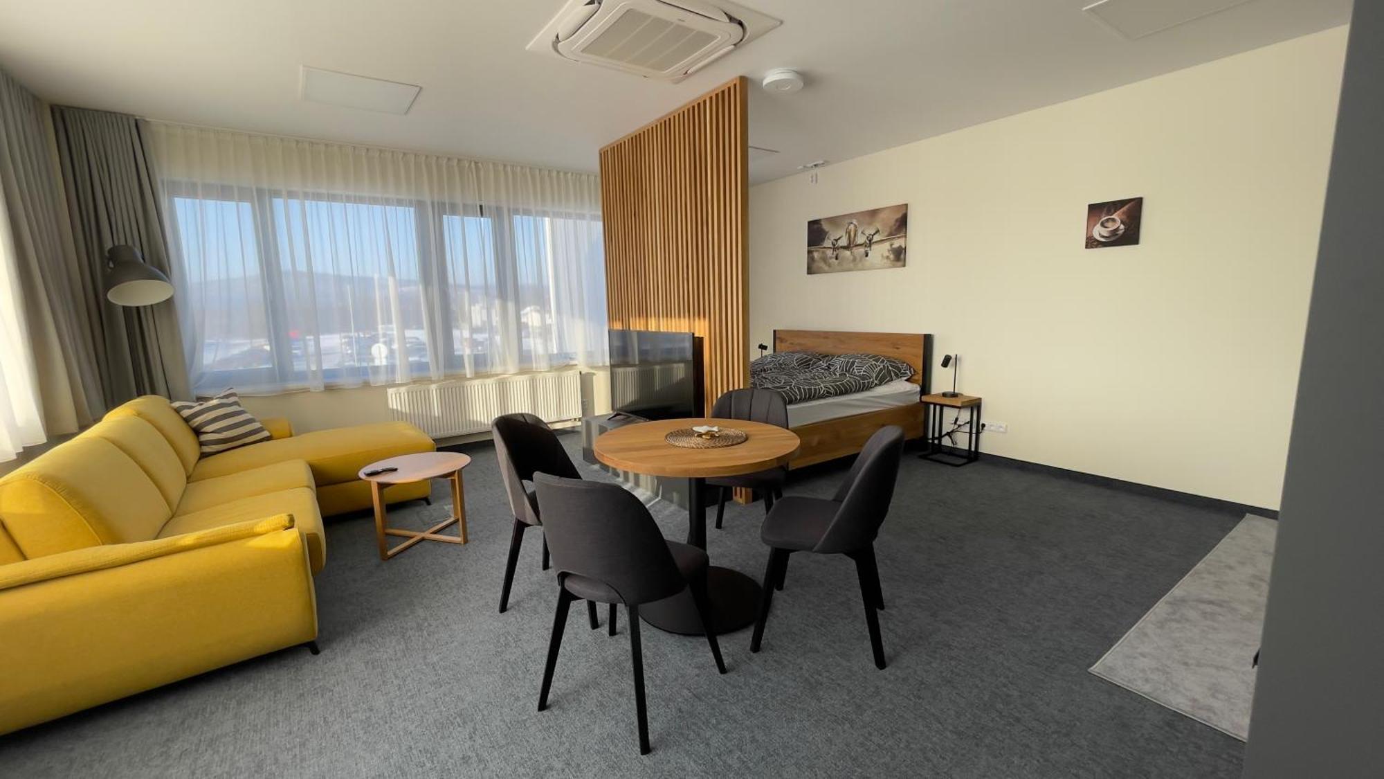 Apartmany Hangar Strakonice Exteriör bild